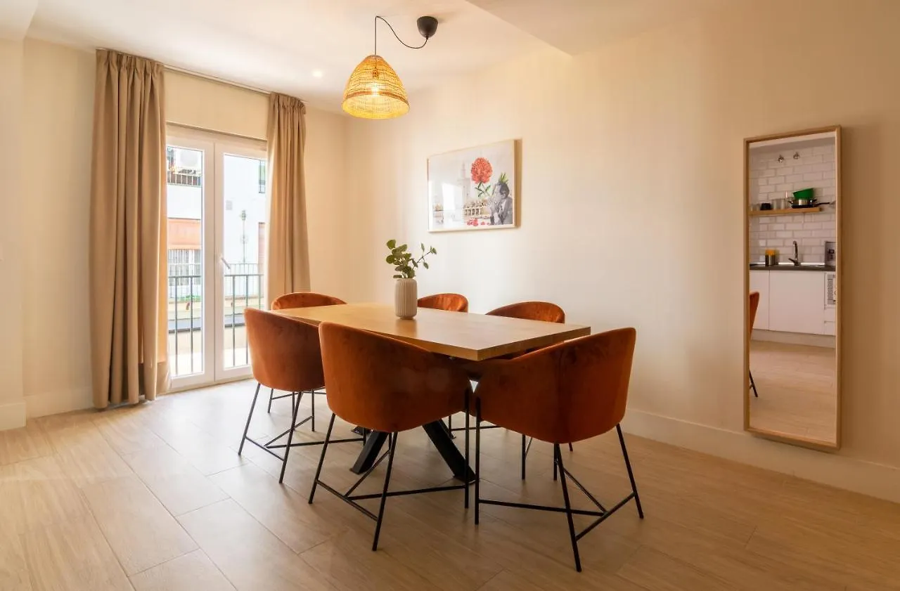 Apartamentos Magna Sevilla 2*, Seville