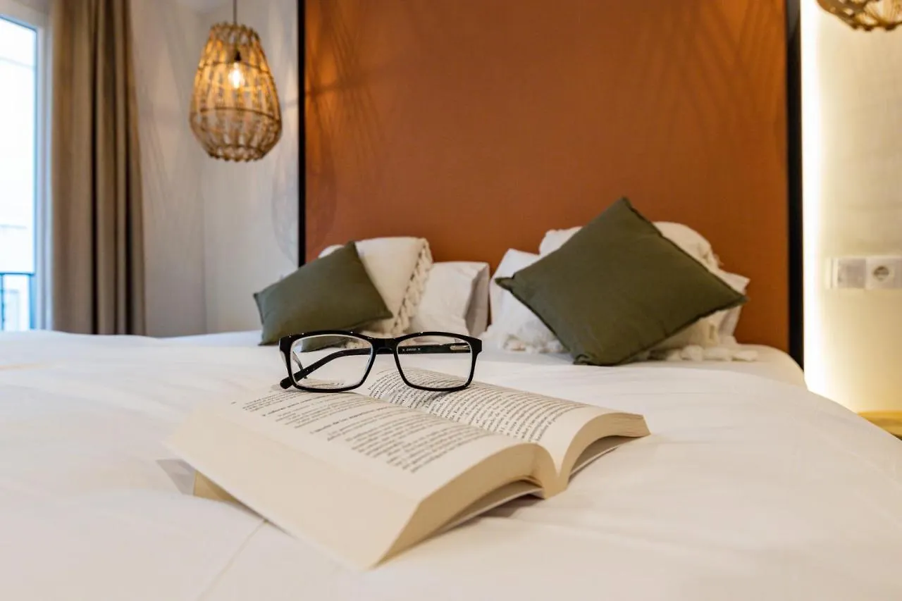 Apartamentos Magna Sevilla Aparthotel