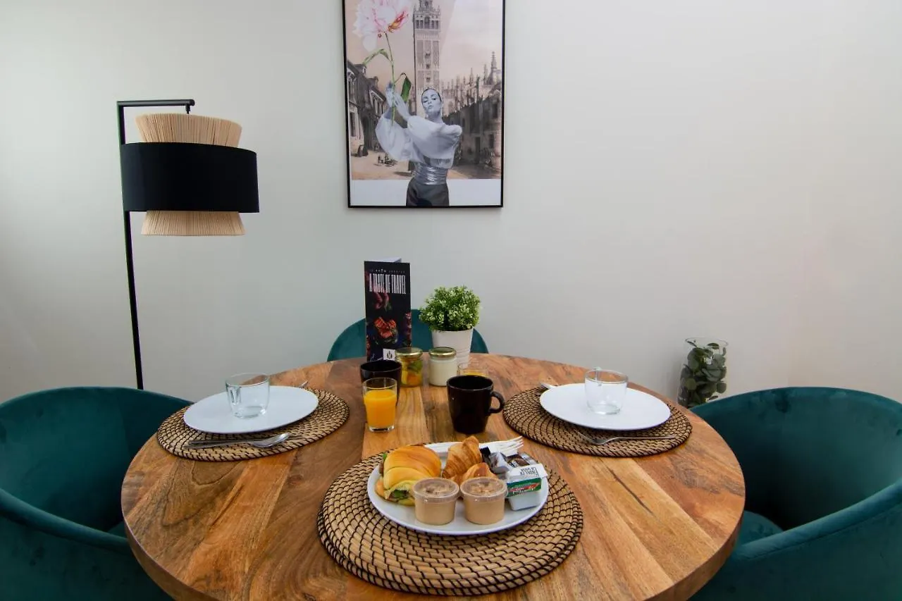 Apartamentos Magna Sevilla Seville